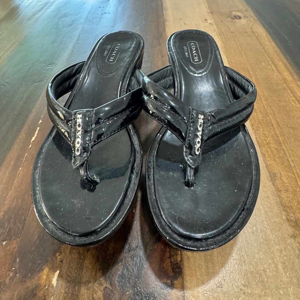 Coach Black Patent Leather Signature Monogram Wedge Flip Flop Sandals Size 6.5